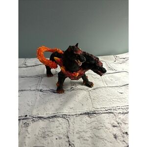 Schleich‎ Eldrador Creatures Hellhound 2-Headed Dog Figure Animal Figurine 2017